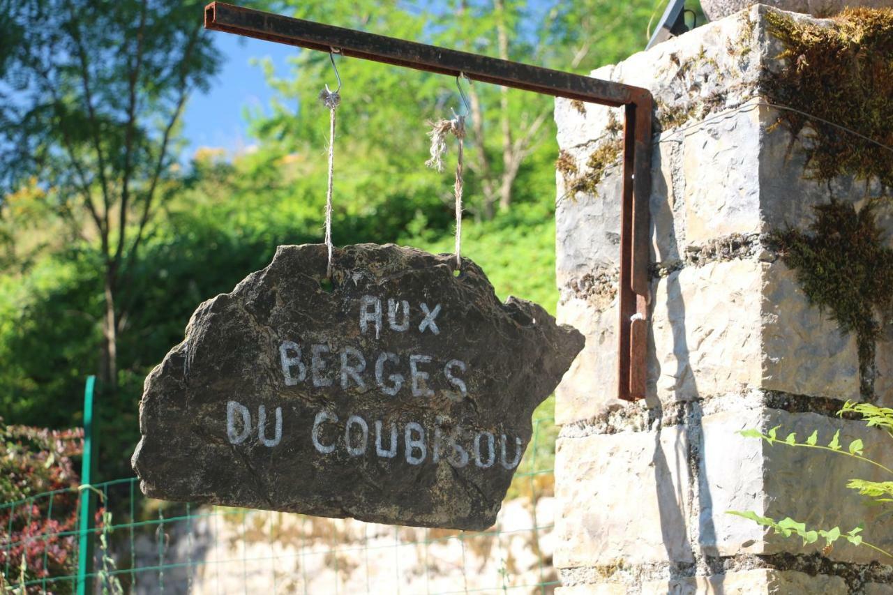 Bed and breakfast Aux Berges du Coubisou Extérieur photo
